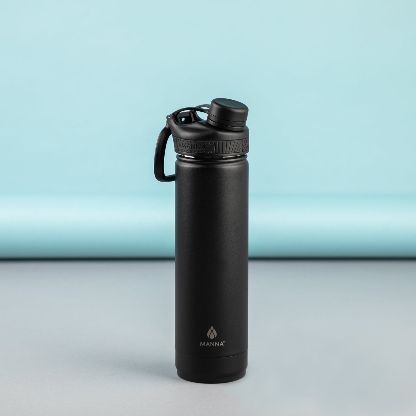 26-oz-saratoga-bottle-r8 MAN_Website_Saratoga_05.jpg